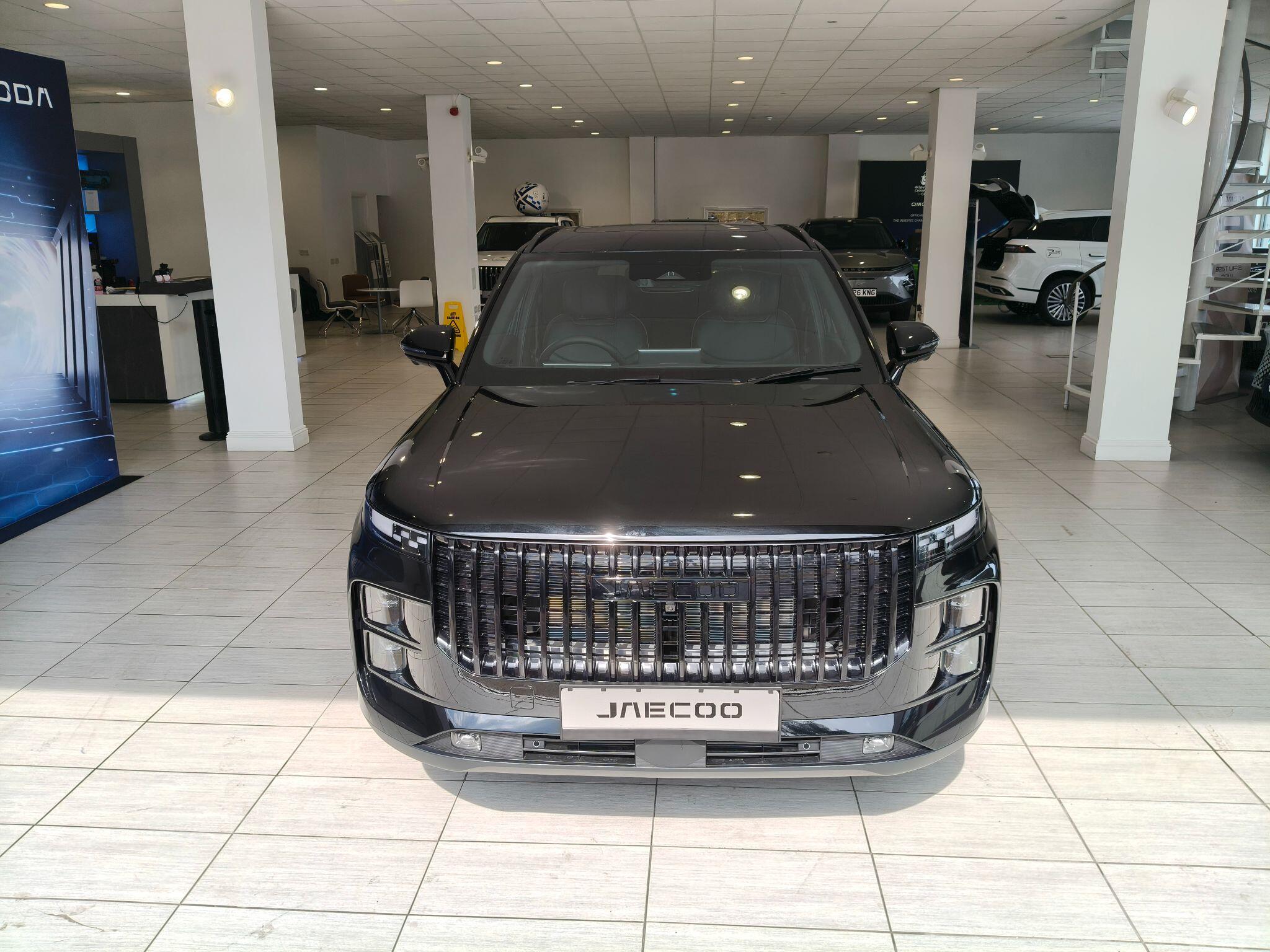 Large vehicle image